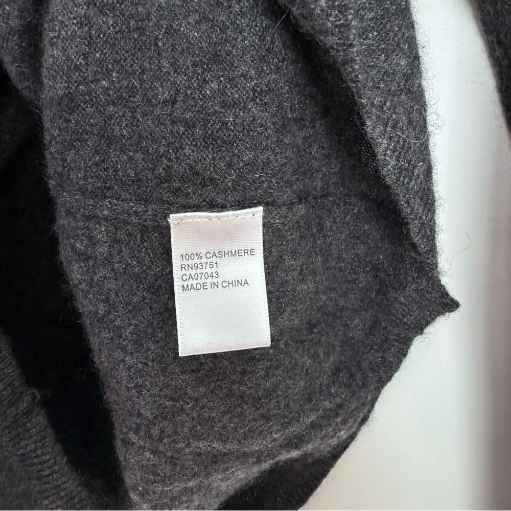 incashmere gray turtleneck - Picture 4 of 5